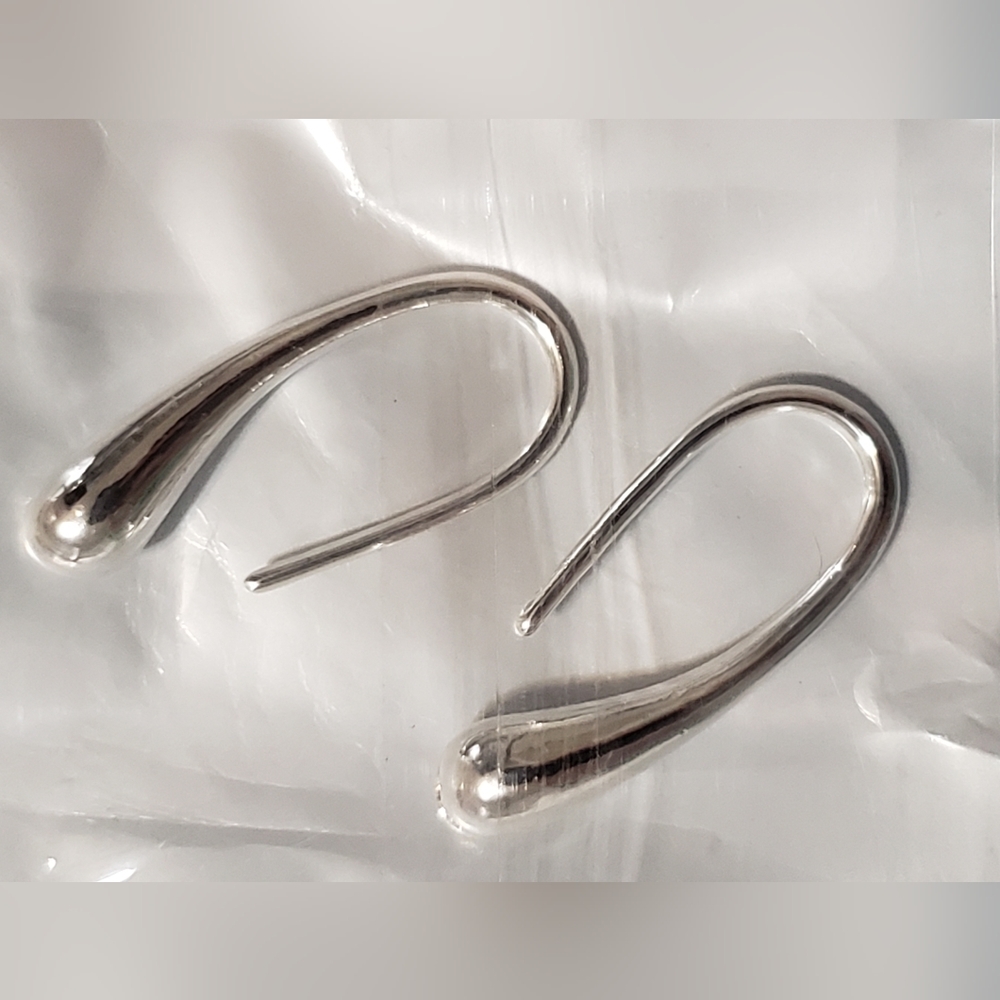 Silver Teardrop earring